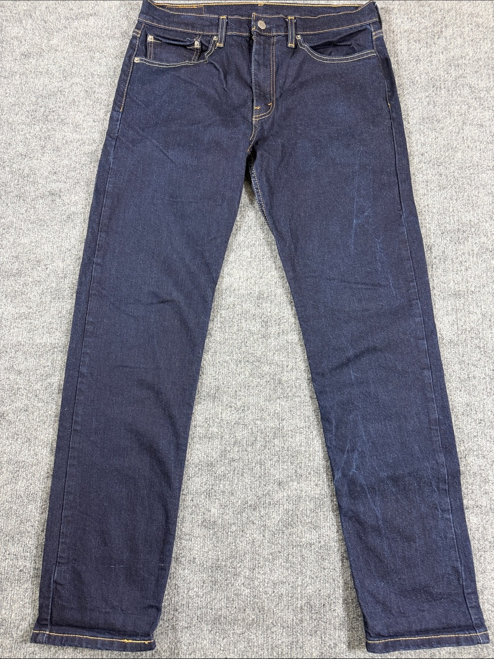 Levi's 502 Regular Taper Jeans.